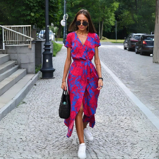 EVA - STILVOLLES KLEID MIT V-AUSSCHNITT